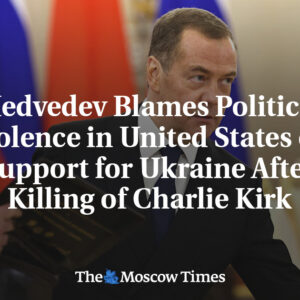 Medvedev viní podporu Ukrajiny za politické násilie v Spojených štátoch po zabit...