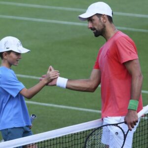 Djokovič zapísal deti v Grécku do školy po tom, čo ho v Srbsku označili za faloš...