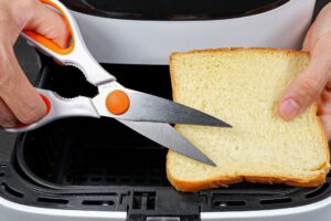 Nožnicové tousty z teplovzdušky.