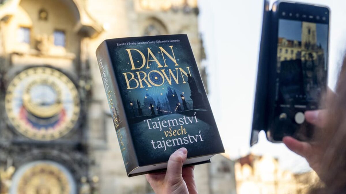 Knižná udalosť roka: Nová záhada Dana Browna sa odohráva v Knižná udalosť roka: Nová záhada Dana Browna sa odohráva v Prahe, mesto reaguje bohatým programom