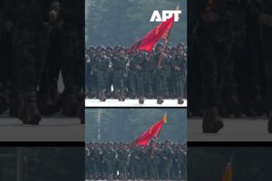 Zaznamenané: Si Ťin-pching a Kim Čong-un v blízkom rozhovore na V-Day Parade.