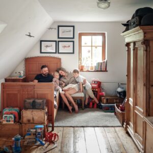 Drôty, retro nábytok aj skúška trpezlivosti. Zo starej búračky vytvorili chalupu...