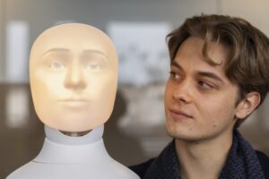 Dvaja investori Salesforce Ventures vidia v robotike riziká aj odmeny po skoku v...