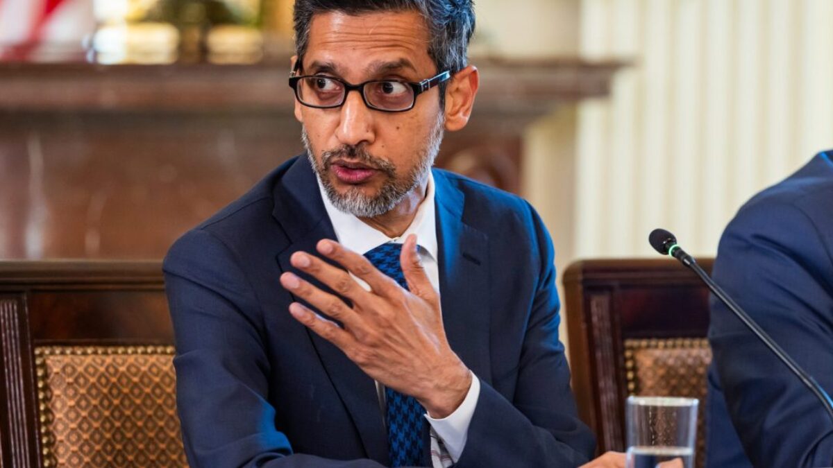 Fortune Tech: Trump hrozí EÚ clami kvôli pokute pre Google.