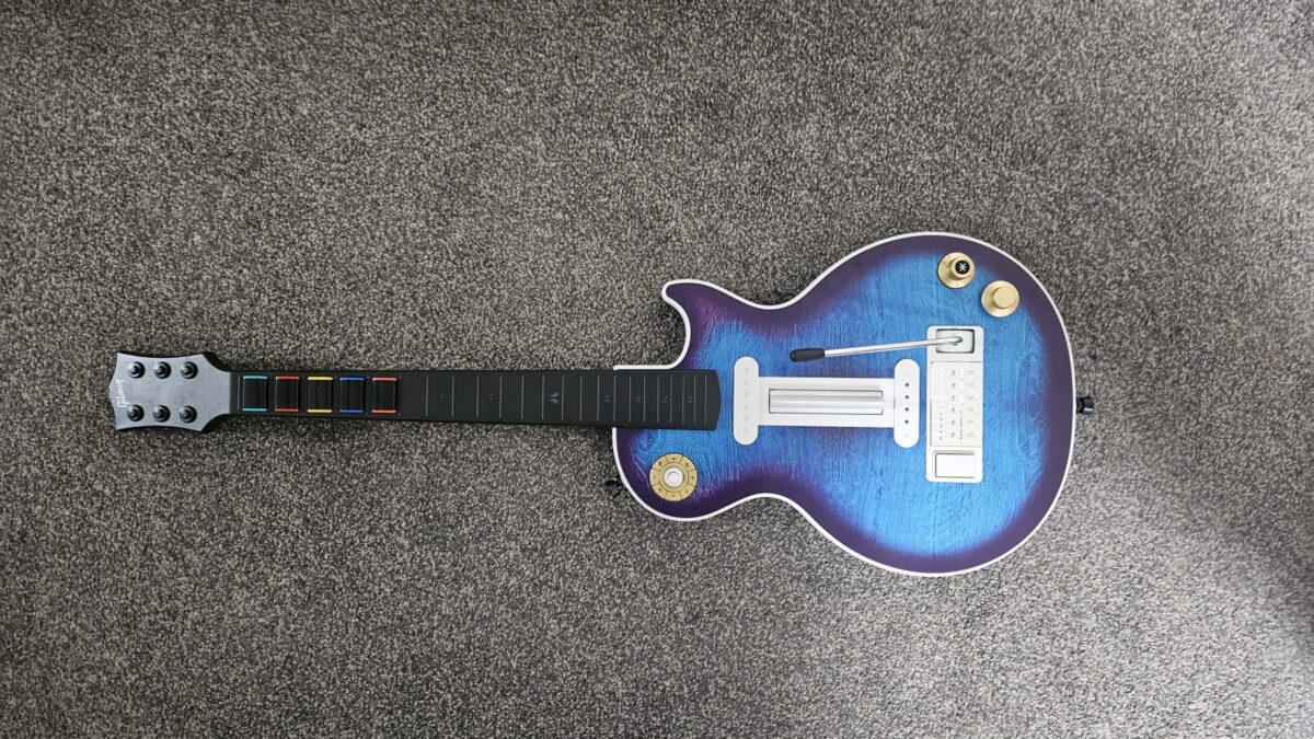 Mesiac s CRKD Gibson Les Paul: Návrat do zlatej éry Mesiac s CRKD Gibson Les Paul: Návrat do zlatej éry rytmických hier