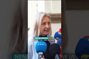 Ako je to s talianskym profesorom, ktorý prišiel skúmať bustu?