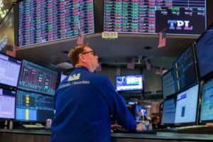 Akciový trh dnes: Futures na Dow rastú, Wall Street sleduje jedinú vec, ktorá by...