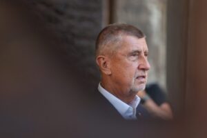 Voľby v Česku by vyhralo ANO, hoci mierne stratilo.