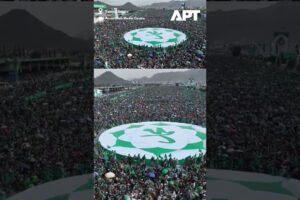 Obrovské davy v Saná oslavujú narodeniny proroka Mohameda.