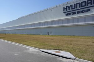 AP25247712052767-e1757109692734.jpg Stovky zadržaných pri najväčšom projekte ekonomického rozvoja v Gruzínsku.