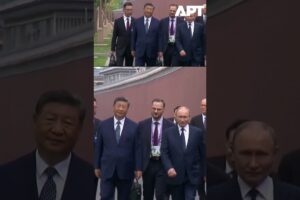 Xi a Putin bok po boku: Prechádzka po rokovaniach v Pekingu.
