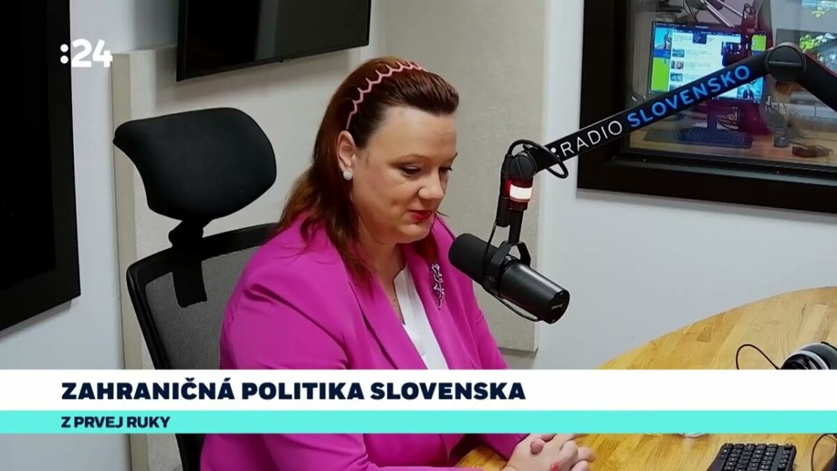 Neveďalová: KÝM FICO HRÁ PRVÚ LIGU, kritizujú ho treťoligisti. Skutoční odborníci jeho kroky vítajú.