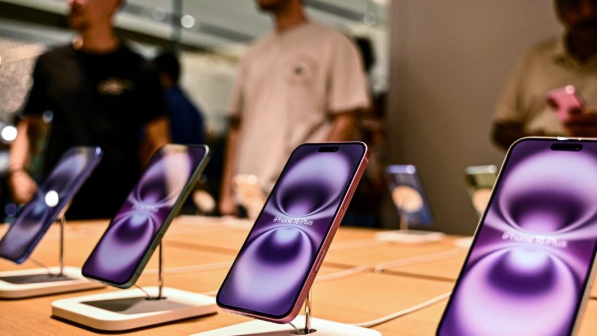 Tržby spoločnosti Apple v Indii dosiahli rekordných 9 miliárd dolárov po výraznej expanzii maloobchodnej siete.