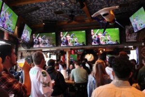 Reklamné spoty pre Super Bowl, ktoré stoja milióny, sú už vypredané, hoci do pod...