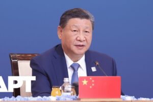 Xi Jinping na summite ŠOS v Tianjine vyzýva na spravodlivejšiu Xi Jinping na summite ŠOS v Tianjine vyzýva na spravodlivejšiu globálnu správu.