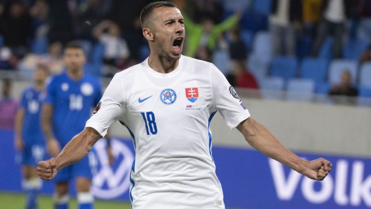 Ďalšia rana: Slovenský tím bez opory proti gigantovi