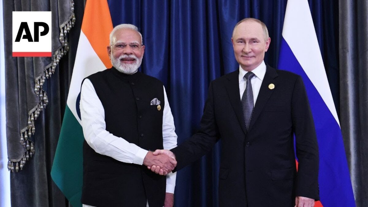 Putin a Modi rokujú bilaterálne na okraj summitu ŠOS v Číne