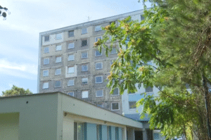 Vyhoretý internát v Nitre je v prevádzke, no v obmedzenom režime.