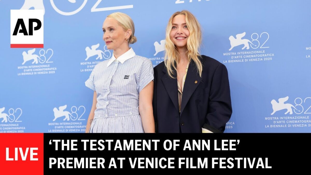 Amanda Seyfried a Thomasin McKenzie na premiére filmu ‘The Testament of Ann Lee’ na Filmovom festivale v Benátkach