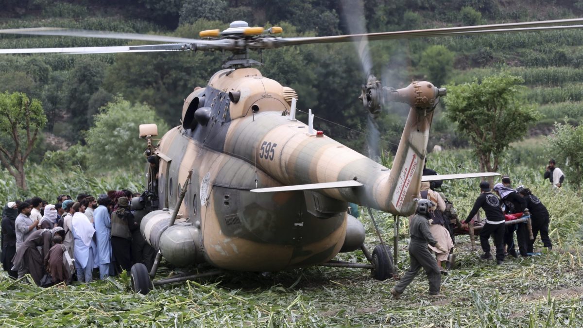 Počet obetí zemetrasenia v Afganistane vystúpil nad 1 124.