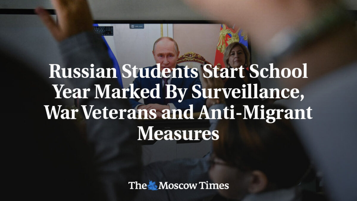 Ruskí študenti začínajú školský rok poznačený dohľadom, vojnovými veteránmi a protiimigrantskými opatreniami