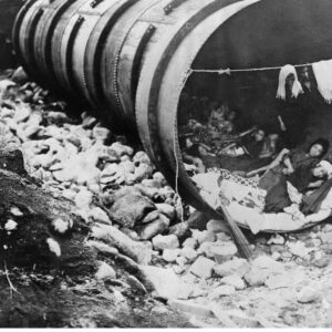 Megazemetrasenie. Matky utekali s deťmi v náručí, bez toho, aby vedeli kam, hovo...