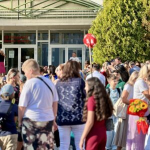 Mesto Banská Bystrica: BANSKOBYSTRICKÍ ŠKOLÁCI SA VRÁTILI DO LAVÍC Mesto Banská Bystrica: BANSKOBYSTRICKÍ ŠKOLÁCI SA VRÁTILI DO LAVÍC