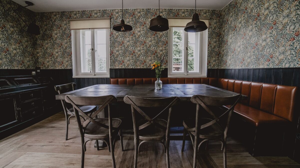 Keď novostavba vyzerá ako storočná chalupa. Ako vytvoriť miesto s atmosférou a dušou