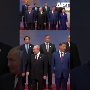 Putin ignoroval pakistanského premiéra Sharifa na summite SCO v Číne.