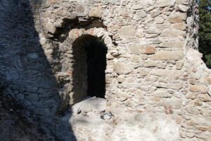 BSK: Záchrana hradu Biely kameň. Od padajúcich skál k pevným múrom