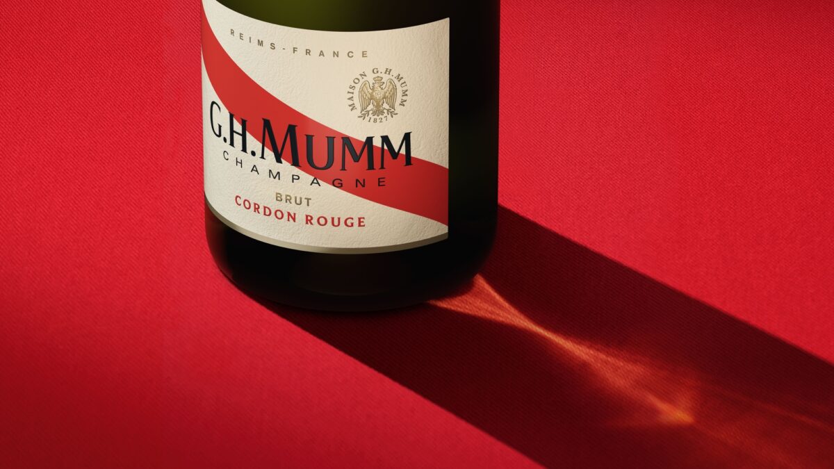 Exkluzívne šampanské Mumm Cordon Rouge v novej podobe