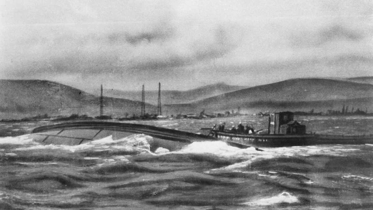 Megatajfun: Obrovské vlny odvliekli japonský Titanic, náklad rozdrvil pasažierov zaživa Megatajfun: Obrovské vlny odvliekli japonský Titanic, náklad rozdrvil pasažierov zaživa