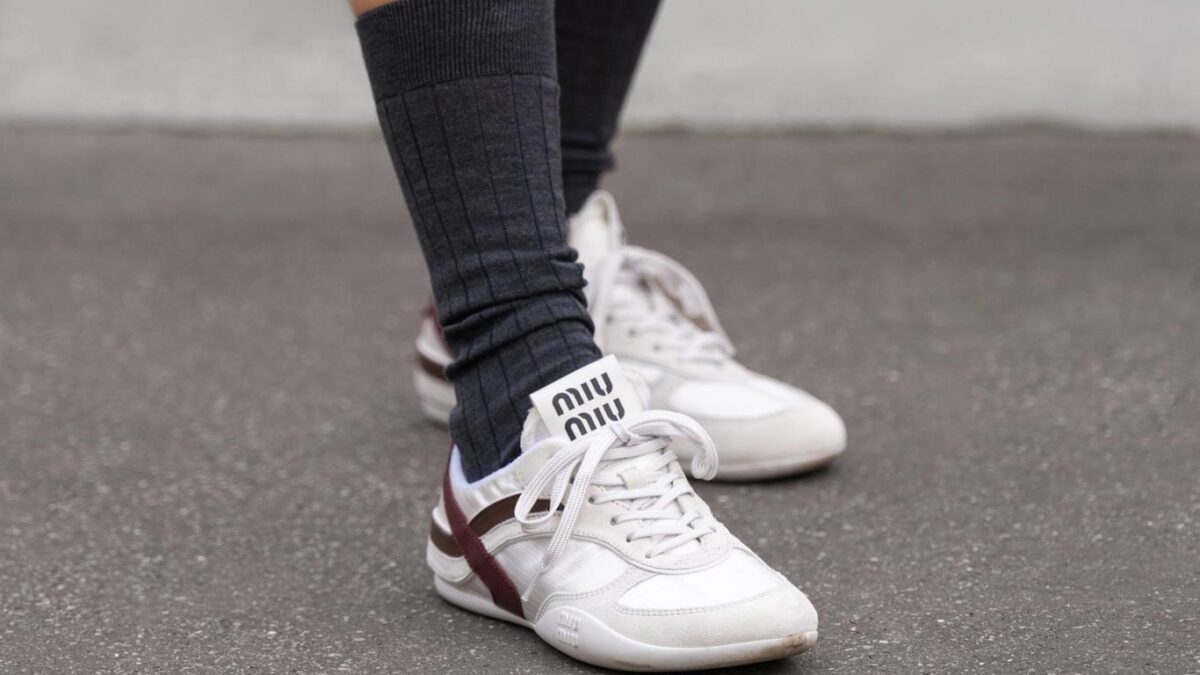 Všetci chcú tieto retro tenisky: Štíhle a elegantné torpedo tenisky z „deväťdesiatok“ dobývajú svet