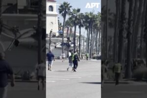 Helikoptéra havarovala pri hoteli v Kalifornii, päť zranených. Helikoptéra havarovala pri hoteli v Kalifornii, päť zranených.