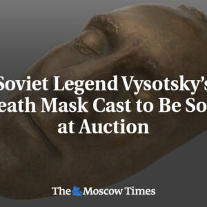Posmrtná maska sovietskej legendy Vysockého pôjde do dražby