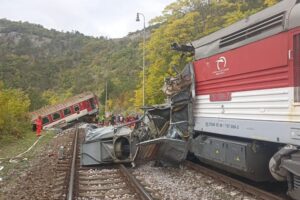 Hrozná rana a potom tma.