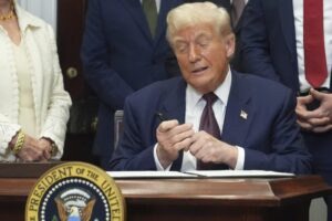 Izraelský prezident odovzdá Trumpovi civilné vyznamenanie.