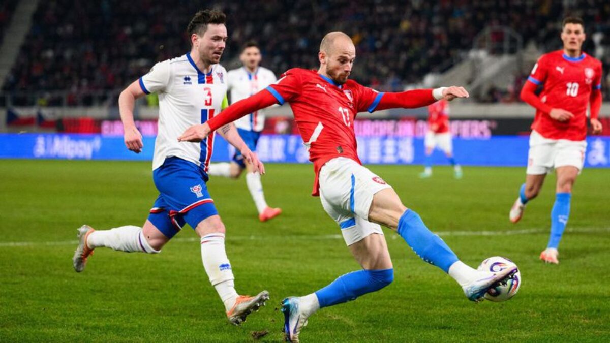 Futbalová hanba: Česko prehralo na Faerských ostrovoch a baráž je v ohrození