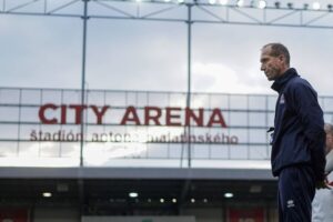 Predvídavý luxemburský tréner Strasser tuší, kto nahradí v Belfaste nevýrazného ...