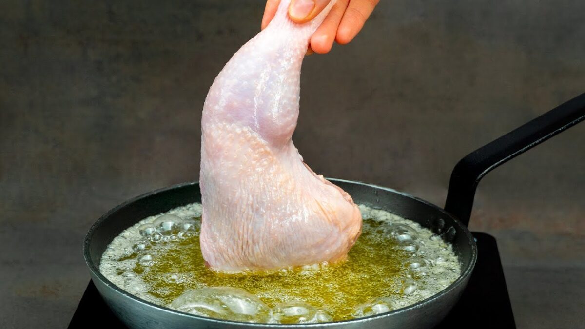 Tajomstvo odhalené! Takto pripravíte šťavnaté a hnedé kuracie stehná. Tajomstvo odhalené! Takto pripravíte šťavnaté a hnedé kuracie stehná.