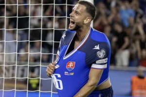 Hancko je druhýkrát otcom, nastúpi proti Luxembursku.