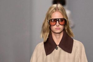 Milánsky týždeň módy priniesol ďalší trend: Toto rozstrapatené mikádo sa stalo n...