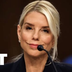 Pam Bondi reaguje na senátora Durbina: Prajem si, aby ste milovali Chicago tak, ...