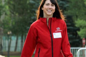 Biliardárka MacKenzie Scottová zdvojnásobuje úsilie v oblasti DEI darom vo výške...