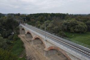 Z Bratislavy do Viedne rýchlejšie: Elektrifikovaná trať cez Marchegg skracuje cestu na menej ako hodinu BSK: Z Bratislavy do Viedne rýchlejšie: Elektrifikovaná trať cez Marchegg skracu...