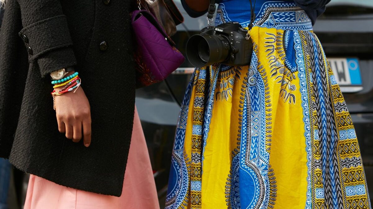 Módna slovanská estetika: Folklórna vlna nabitá nádhernými motívmi kraľuje aj jesenným módnym kolekciám