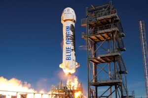 Jeff Bezos sníva o gigawattových dátových centrách v kozme na vyriešenie problém...