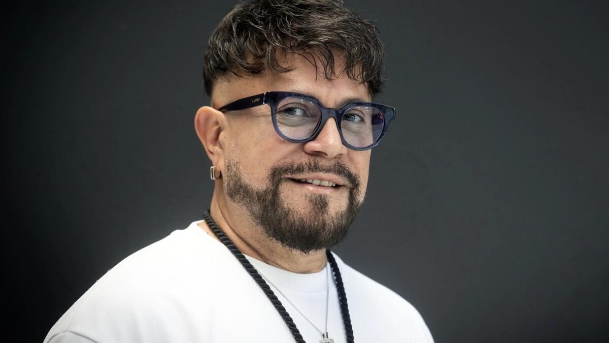 Osmany Laffita o Prague Pride: Nemusím ukazovať zadok a nosiť masku psa, aby som sa integroval ako gay