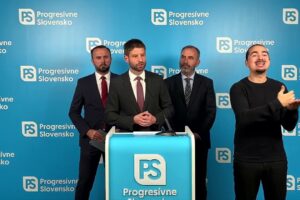 Chaos s energopomocou a ticho okolo šetrenia na štáte | Tlačová konferencia PS, ...