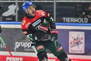 Kanadu ťahal na MS s McDavidom, Trenčín hlási posilu z NHL